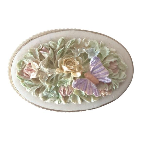 Vintage Butterfly Floral Antiqued Oval Resin Trinket Ring Box with Brooch as Lid - Picture 5 of 14